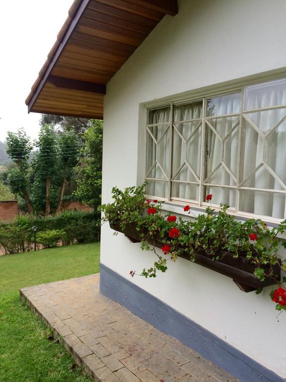 Chale Aconchegante Villa Monte Verde  Bagian luar foto